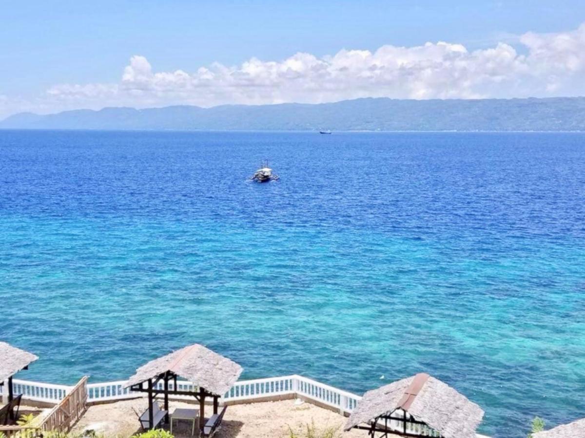 1888 Beach Resort Dumaguete City Bagian luar foto