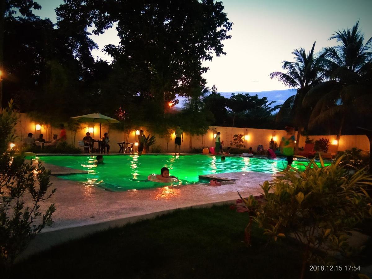 1888 Beach Resort Dumaguete City Bagian luar foto