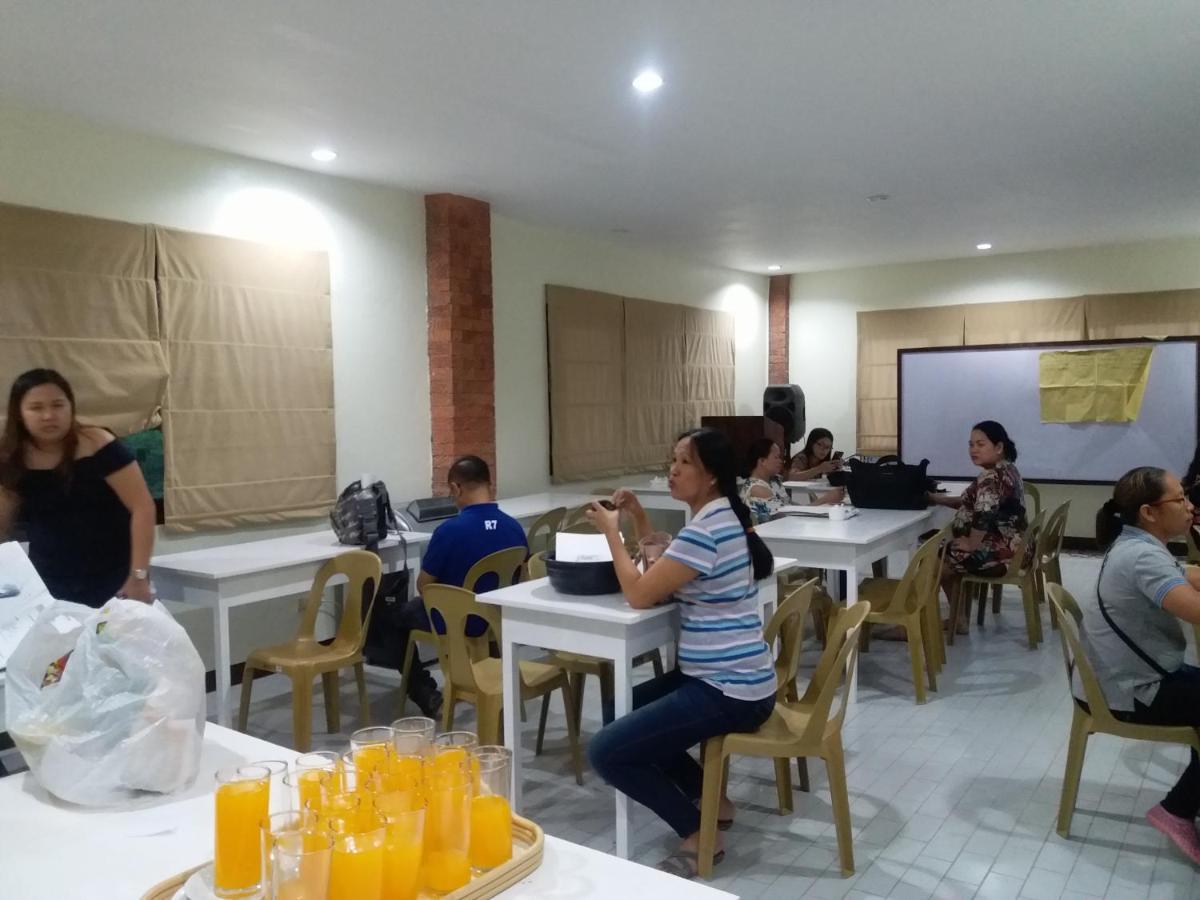 1888 Beach Resort Dumaguete City Bagian luar foto