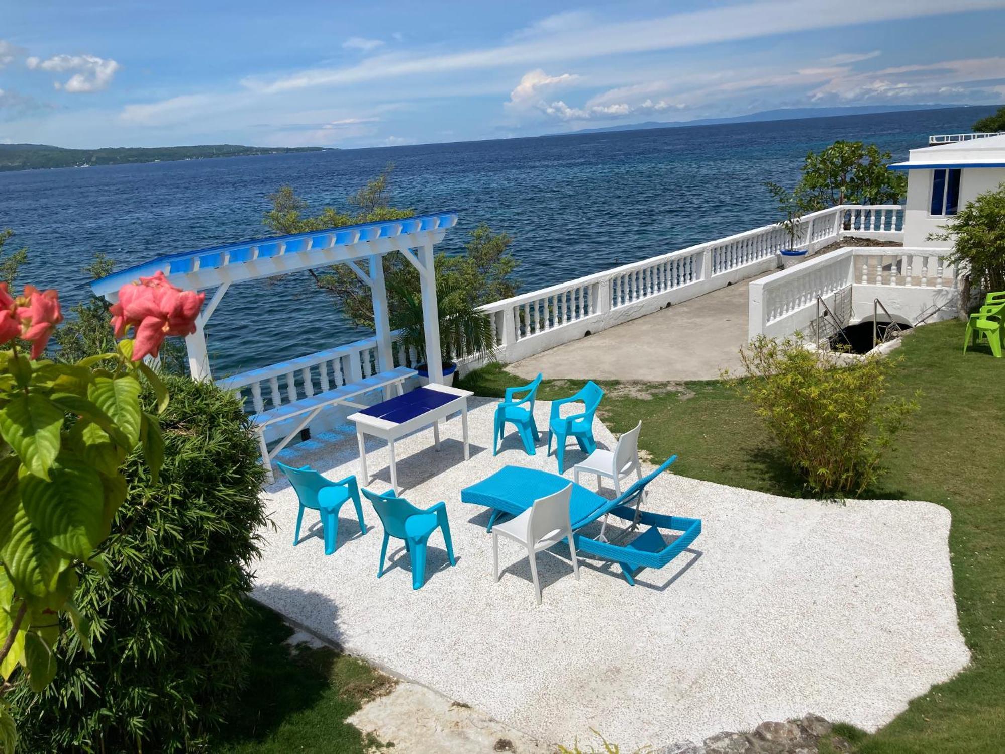 1888 Beach Resort Dumaguete City Bagian luar foto