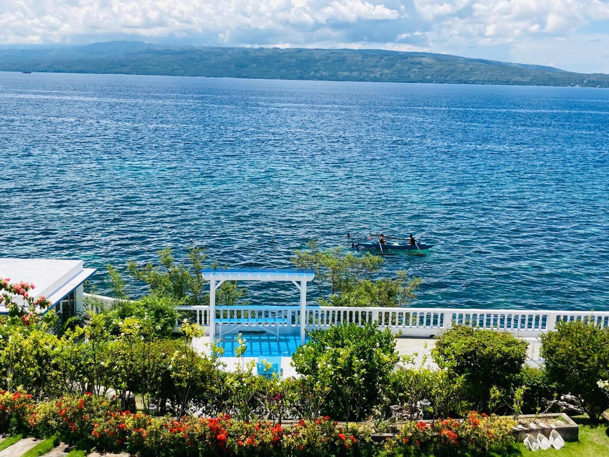 1888 Beach Resort Dumaguete City Bagian luar foto