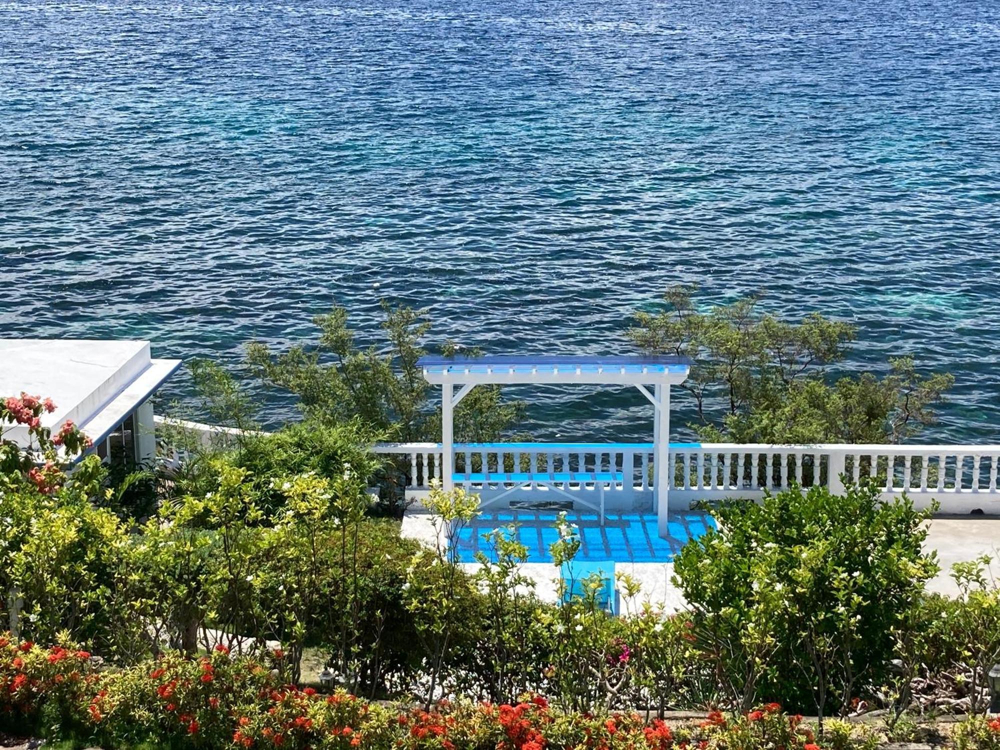 1888 Beach Resort Dumaguete City Bagian luar foto