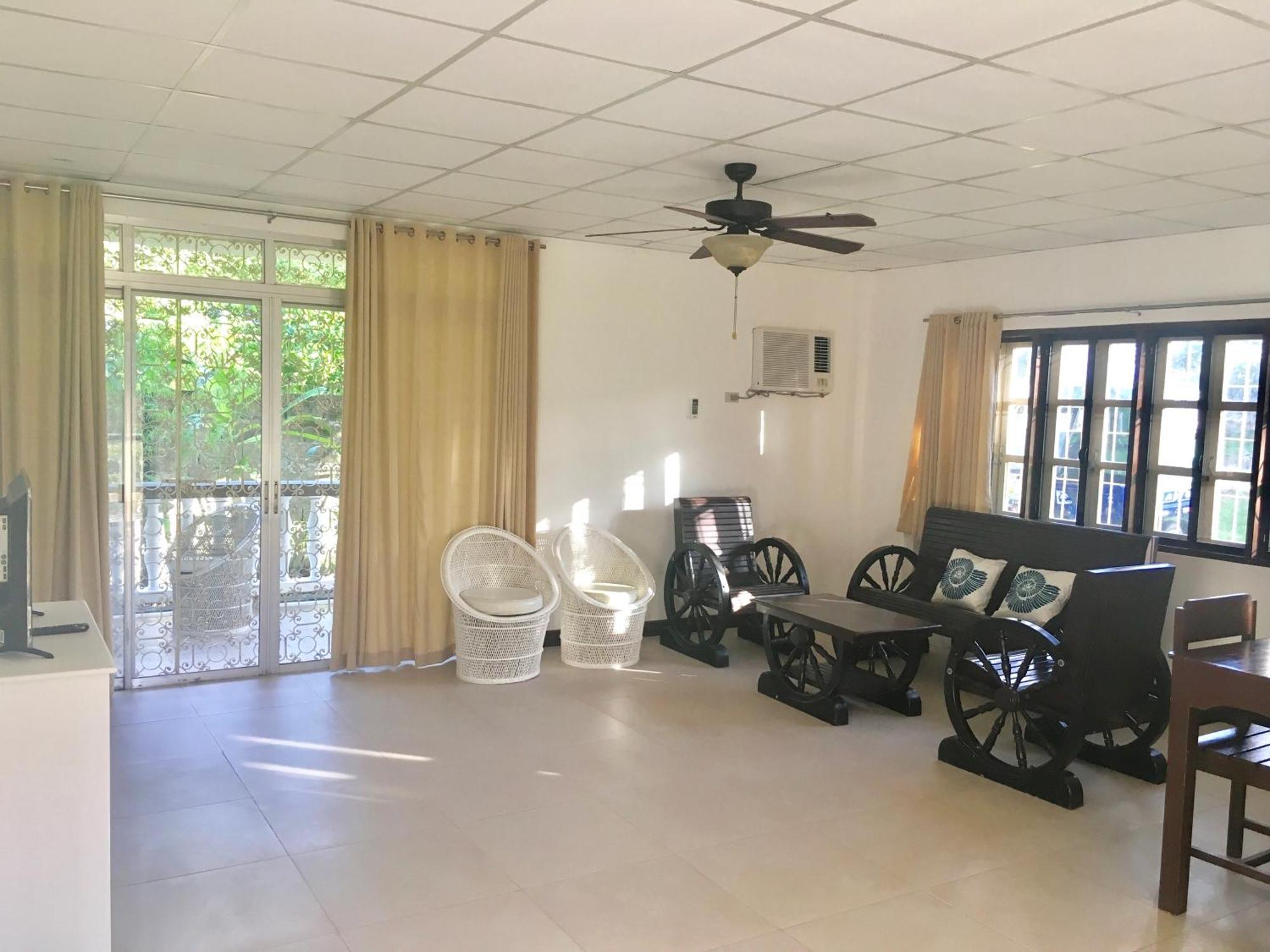 1888 Beach Resort Dumaguete City Bagian luar foto