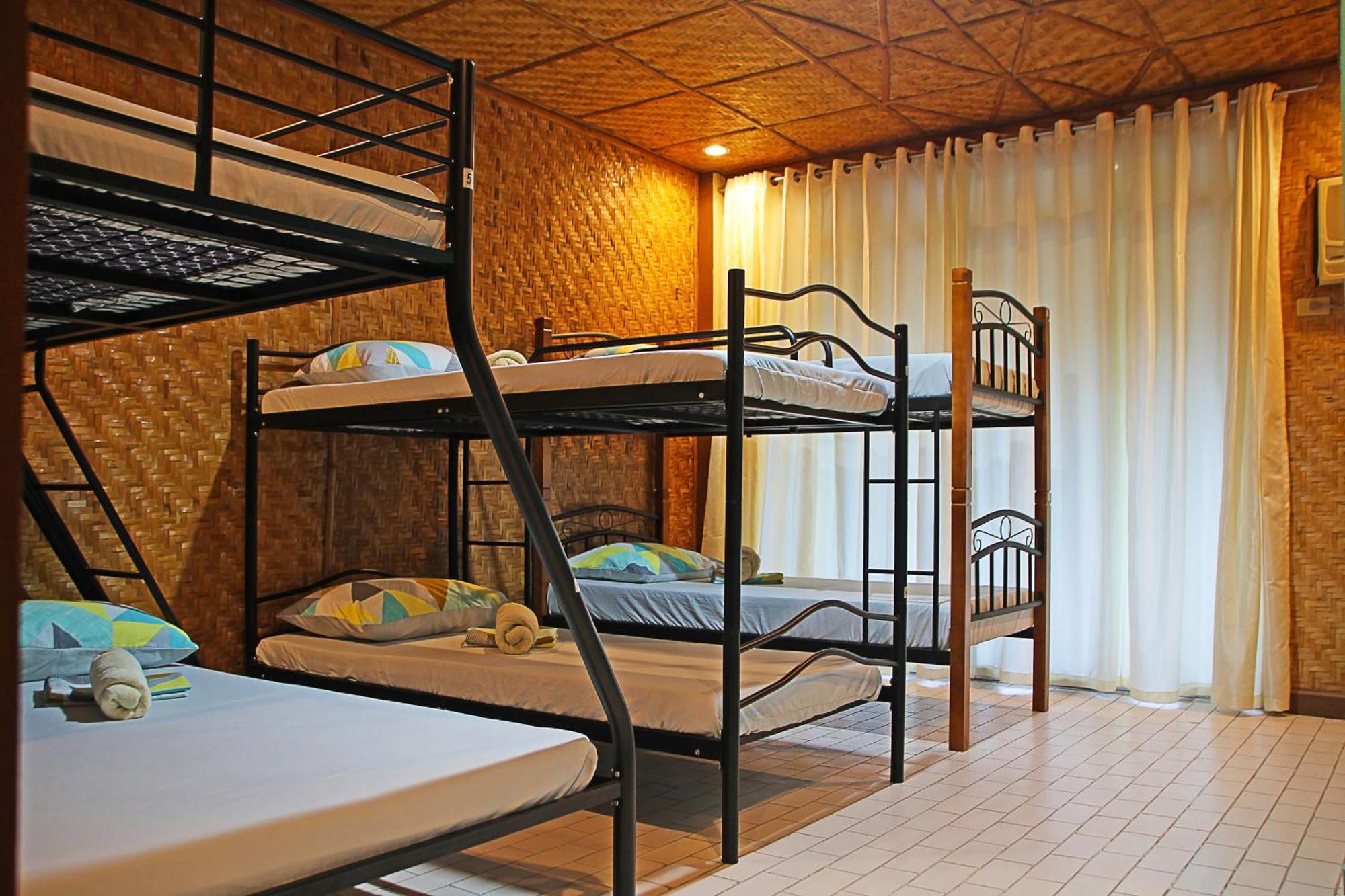 1888 Beach Resort Dumaguete City Bagian luar foto
