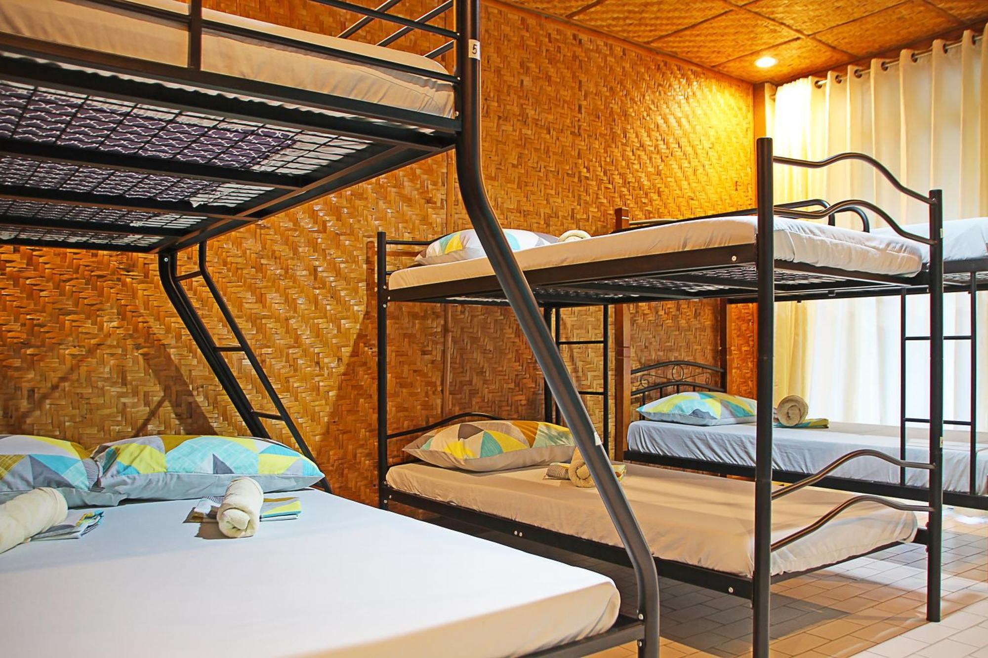 1888 Beach Resort Dumaguete City Bagian luar foto