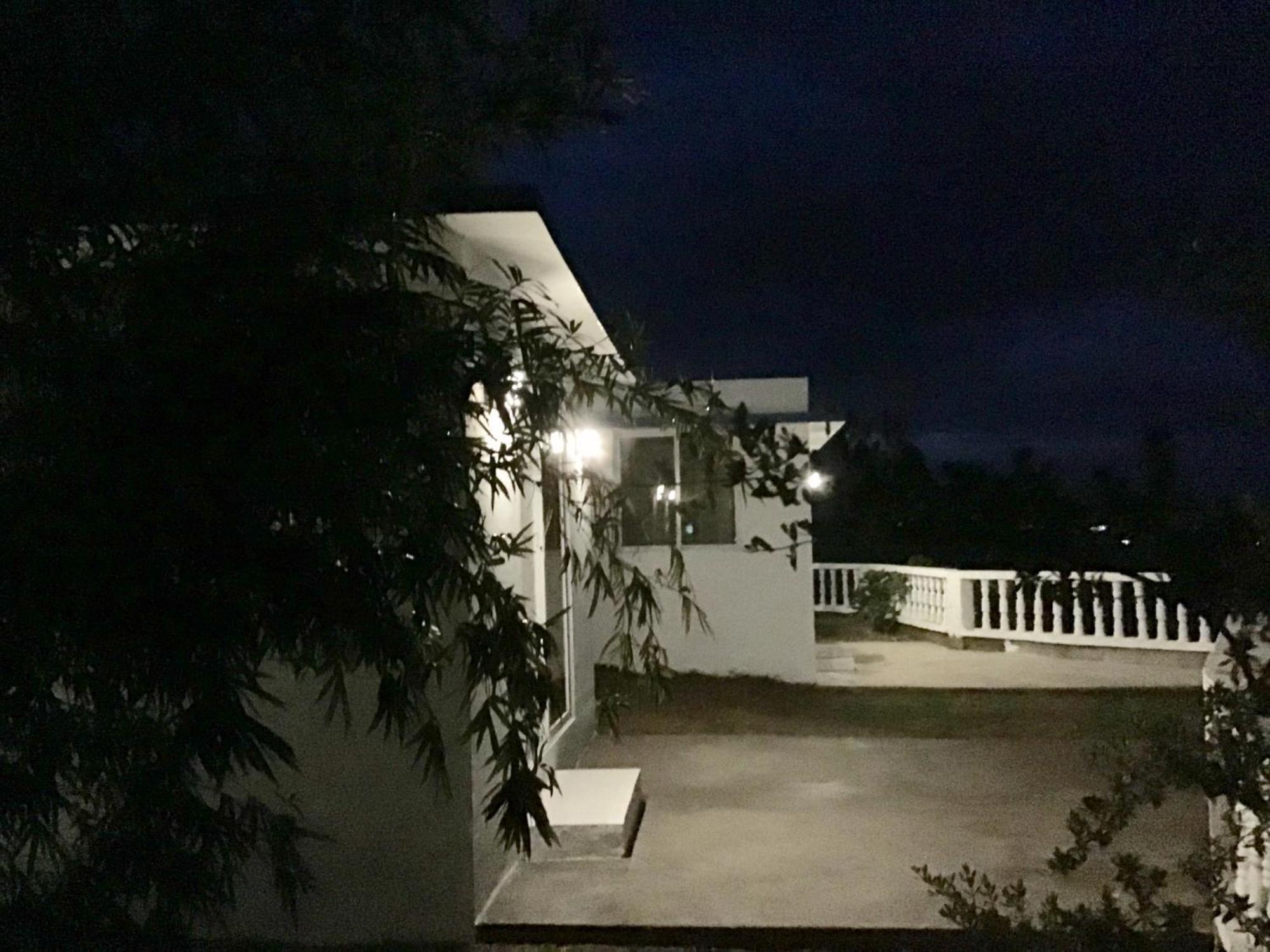 1888 Beach Resort Dumaguete City Bagian luar foto